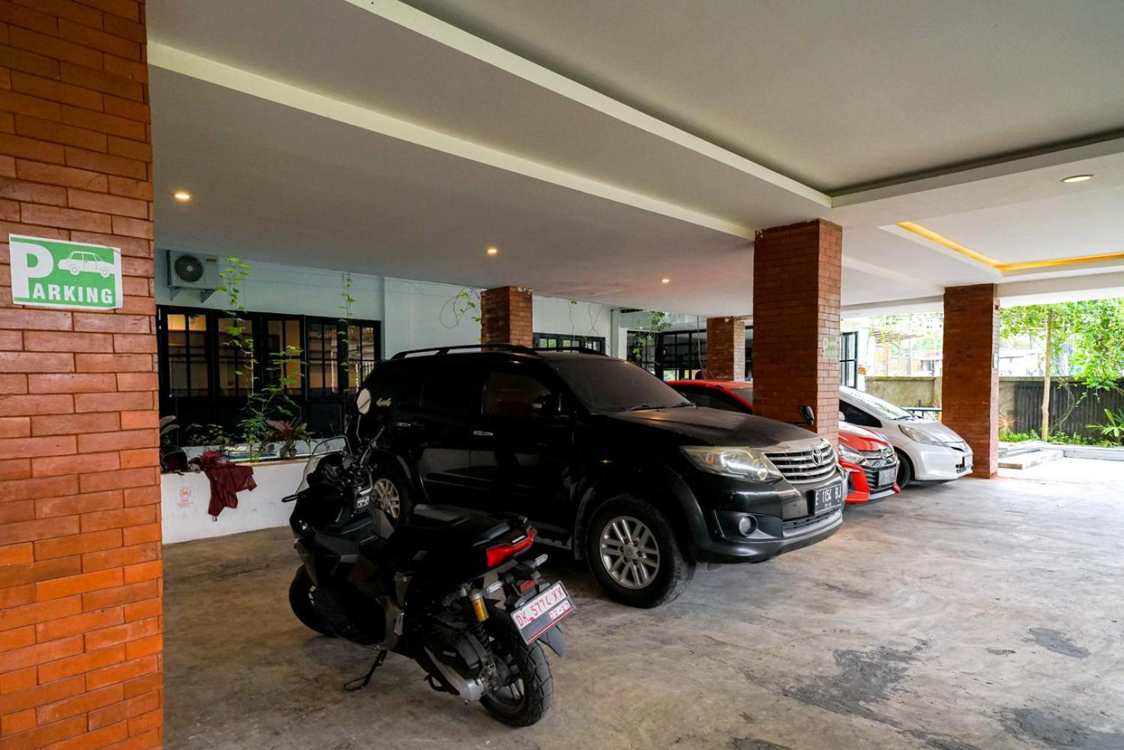 Urbanview Pecatu Residence Bali By Reddoorz Унгасан Экстерьер фото